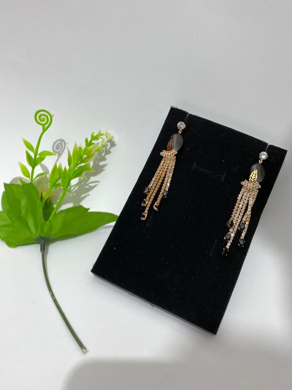 black hanging earrings!