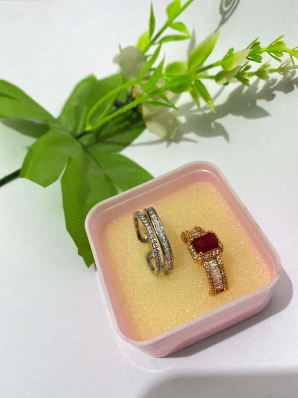 Beautiful 1kt adjustable rings!