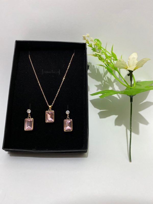 beautiful pink studs paired with a matching pendant!